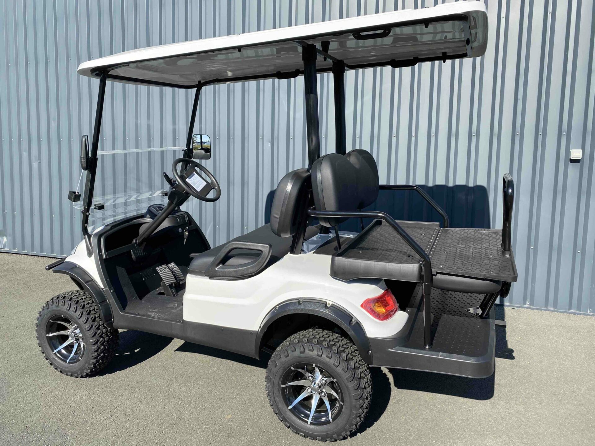ZELEC GC-B2+2 Lifted Electric Cart, 4 Seats, Flip Rear Seat – view 9